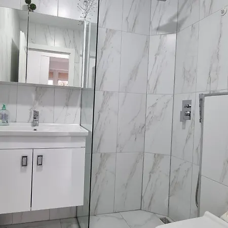 아파트 Lalas 1 티라나