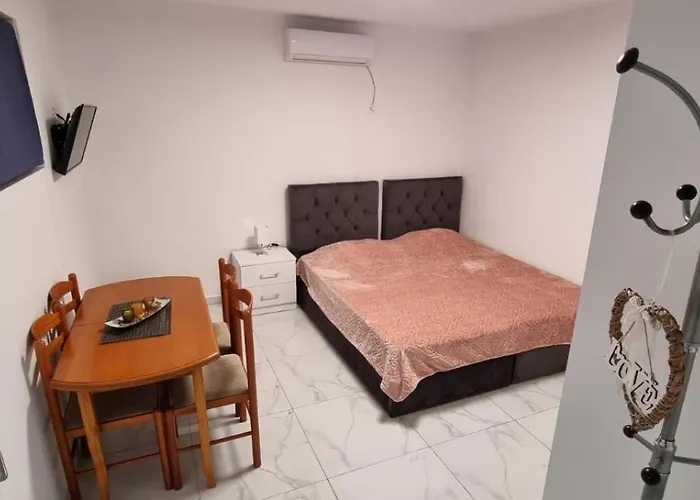 Apartament Lalas 1 *